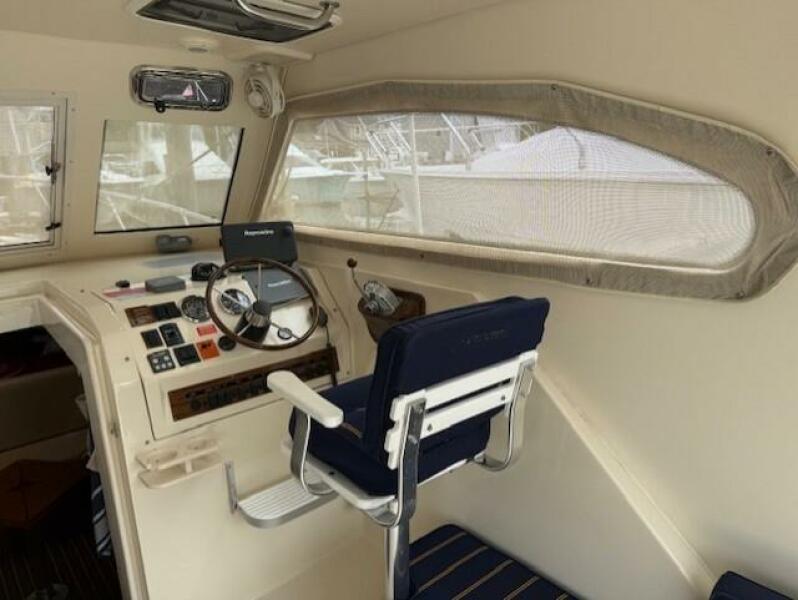 2004 Mainship