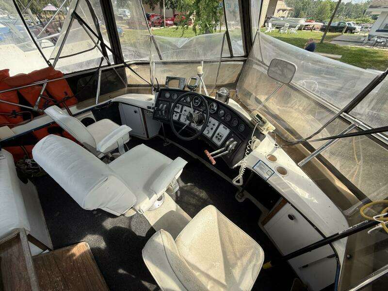 Lily s Pad 32ft Carver Yacht For Sale