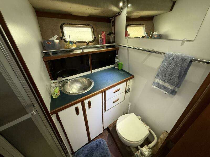 Lily s Pad 32ft Carver Yacht For Sale