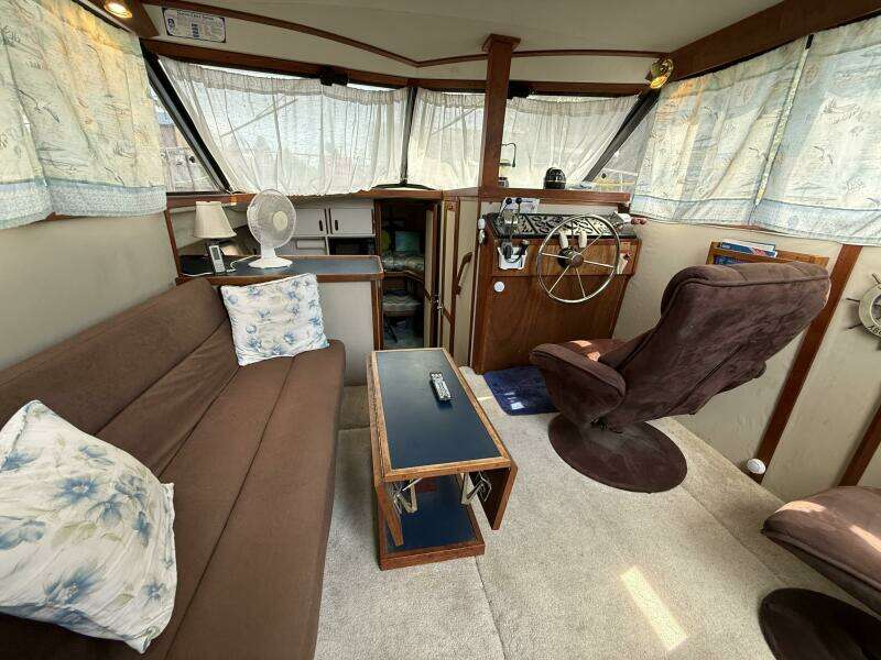 Lily s Pad 32ft Carver Yacht For Sale