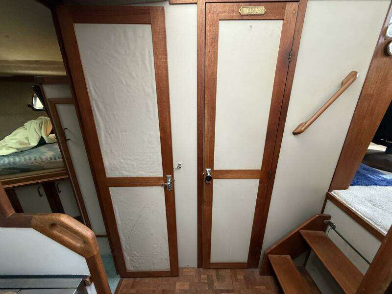 Lily s Pad 32ft Carver Yacht For Sale