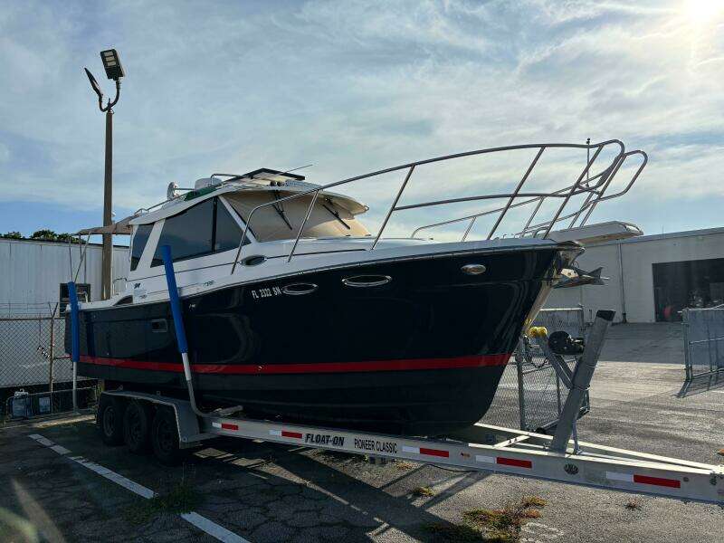 Y Knot 28ft Cutwater Yacht For Sale
