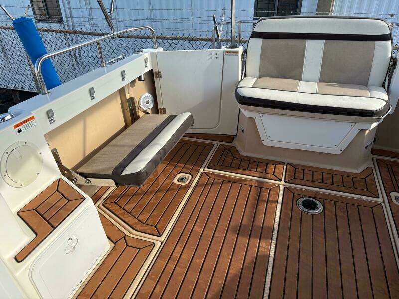 Y Knot 28ft Cutwater Yacht For Sale