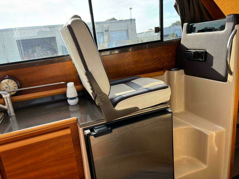 Y Knot 28ft Cutwater Yacht For Sale