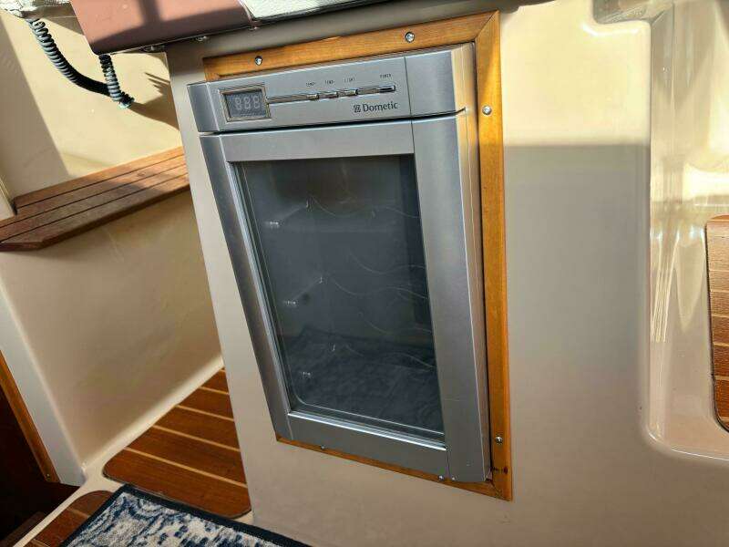Y Knot 28ft Cutwater Yacht For Sale