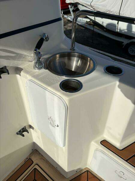 Y Knot 28ft Cutwater Yacht For Sale