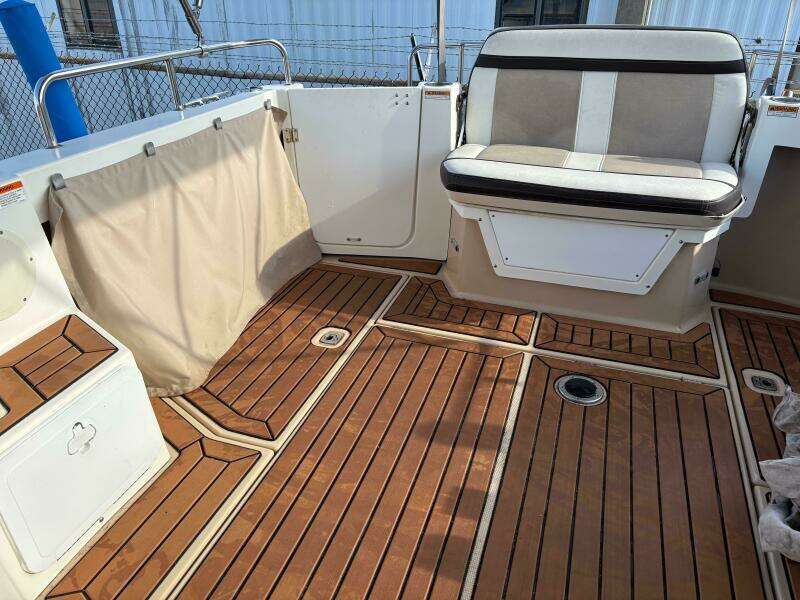 Y Knot 28ft Cutwater Yacht For Sale