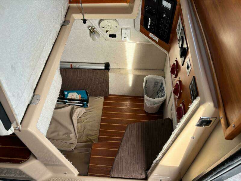 Y Knot 28ft Cutwater Yacht For Sale
