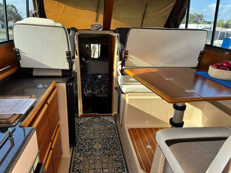 Y Knot 28ft Cutwater Yacht For Sale
