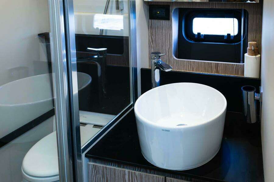 43ft Azimut Yacht For Sale