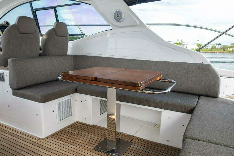 43ft Azimut Yacht For Sale