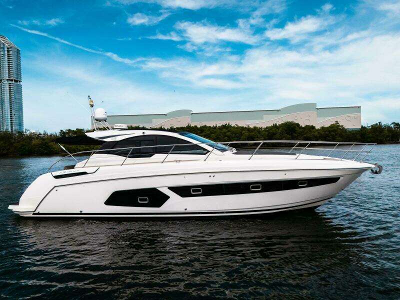 43ft Azimut Yacht For Sale