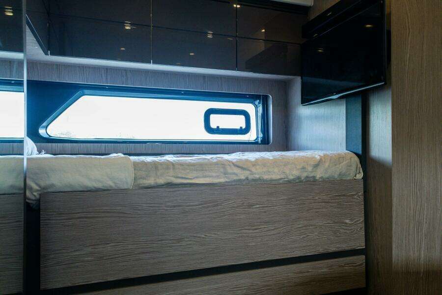 43ft Azimut Yacht For Sale