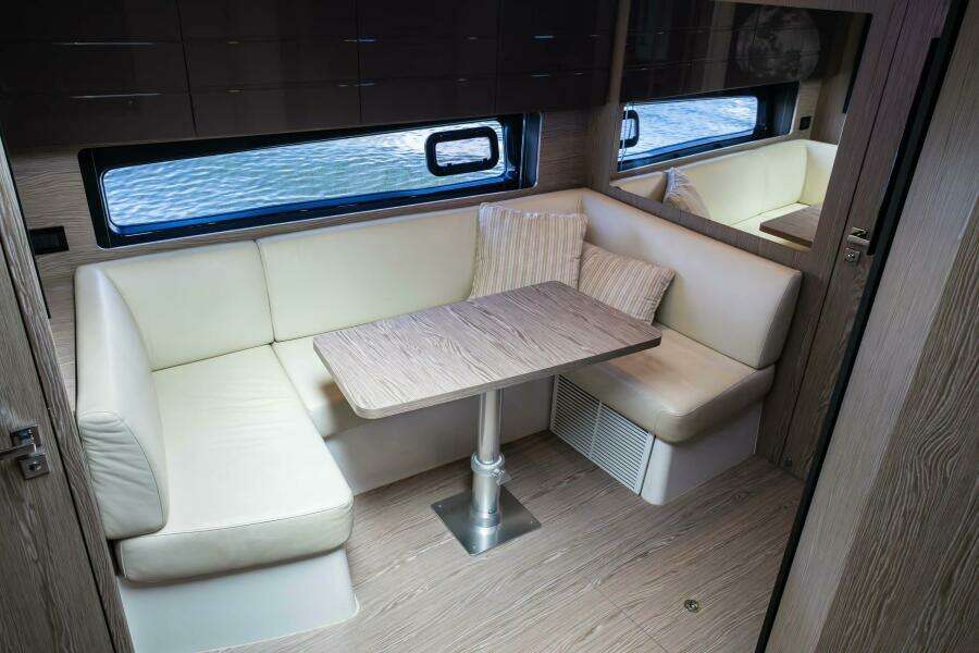43ft Azimut Yacht For Sale