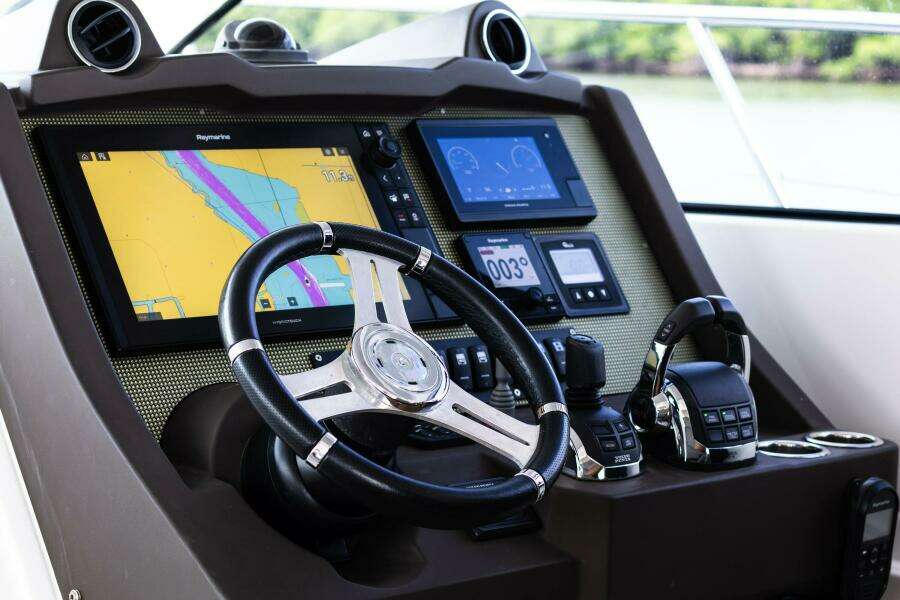 43ft Azimut Yacht For Sale