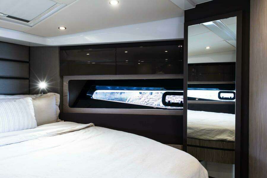 43ft Azimut Yacht For Sale