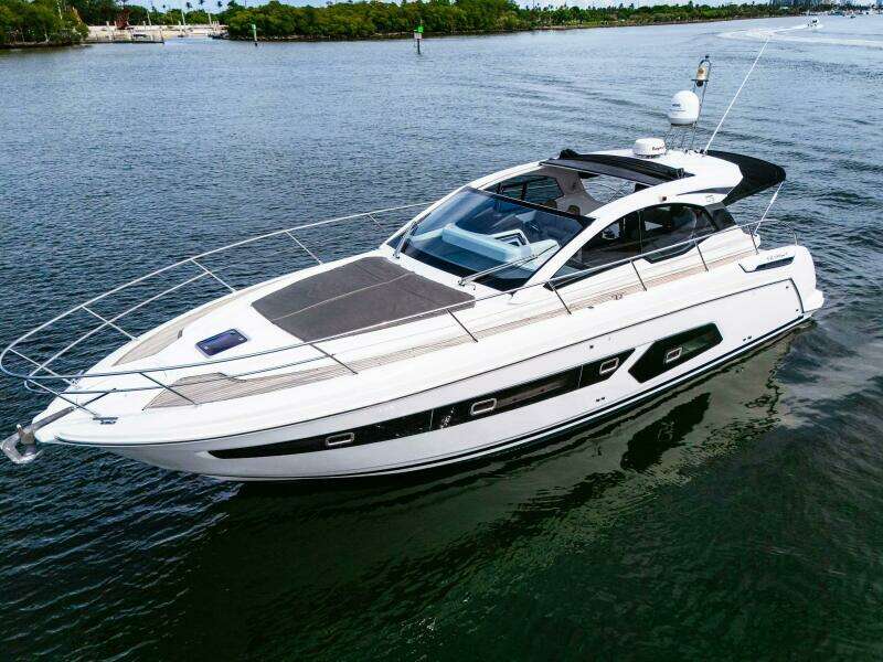 43ft Azimut Yacht For Sale