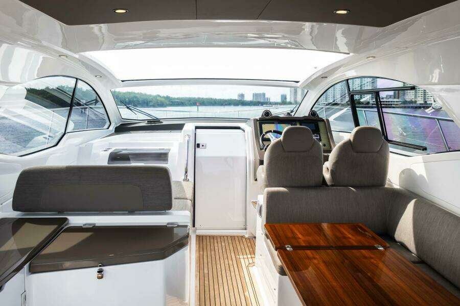 43ft Azimut Yacht For Sale