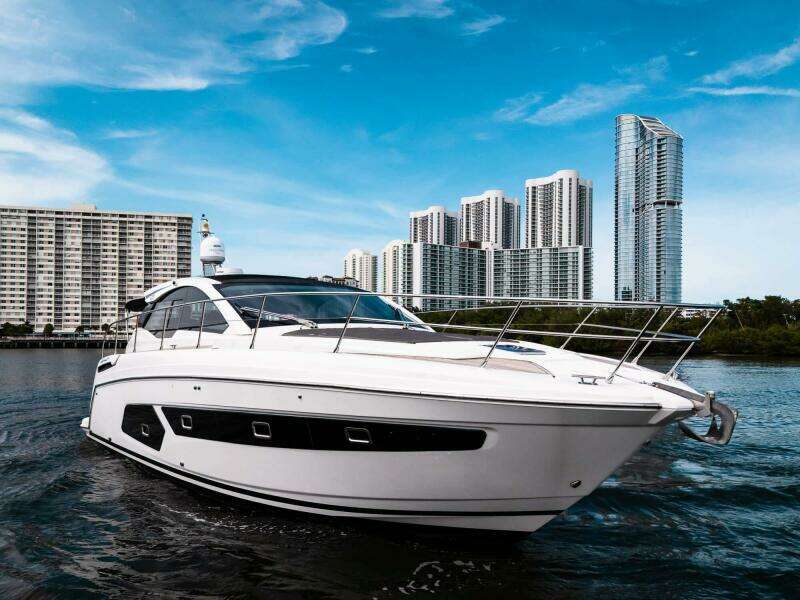 43ft Azimut Yacht For Sale