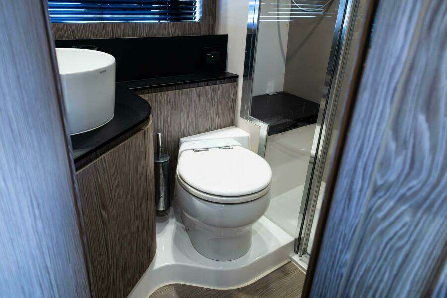 43ft Azimut Yacht For Sale