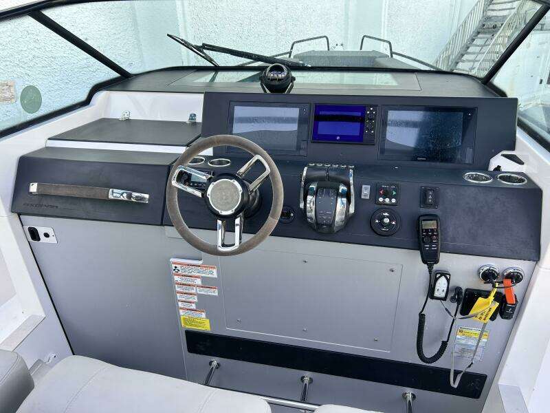37ft Axopar Yacht For Sale