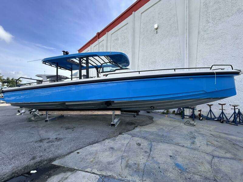 37ft Axopar Yacht For Sale