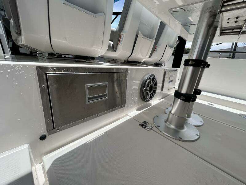 37ft Axopar Yacht For Sale