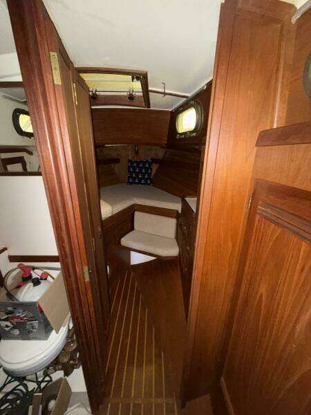 Enchantress 33ft Cape Dory Yacht For Sale
