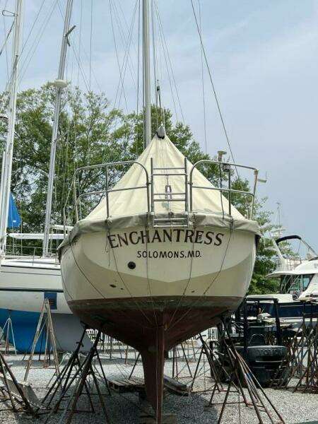 Enchantress 33ft Cape Dory Yacht For Sale