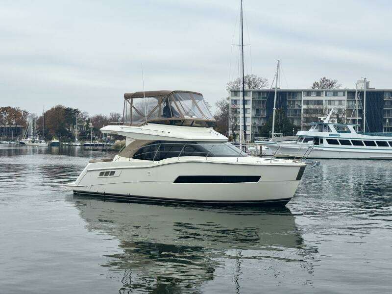 2016 Caver C34 Starboard Side