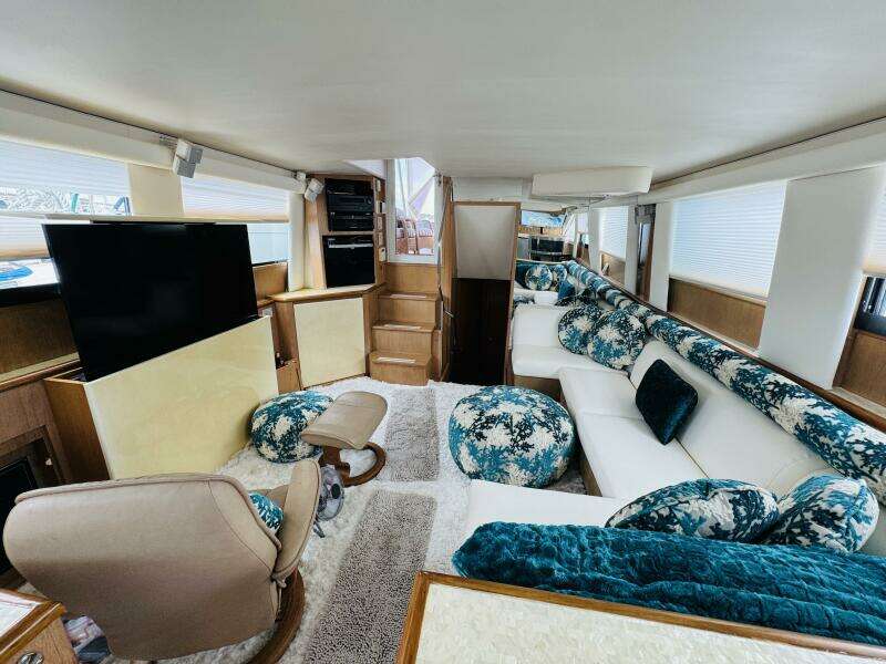 Layla Rose 52ft Hatteras Yacht For Sale