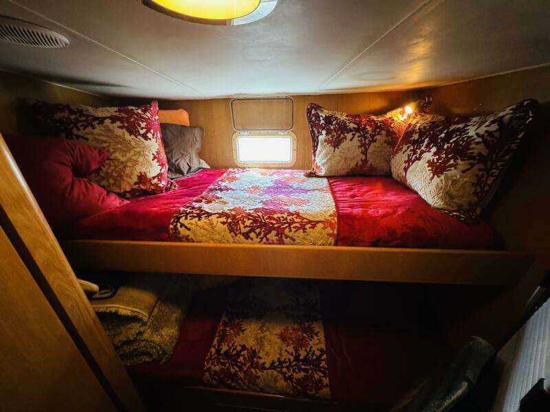 Layla Rose 52ft Hatteras Yacht For Sale