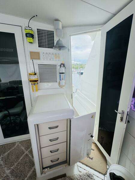 Layla Rose 52ft Hatteras Yacht For Sale