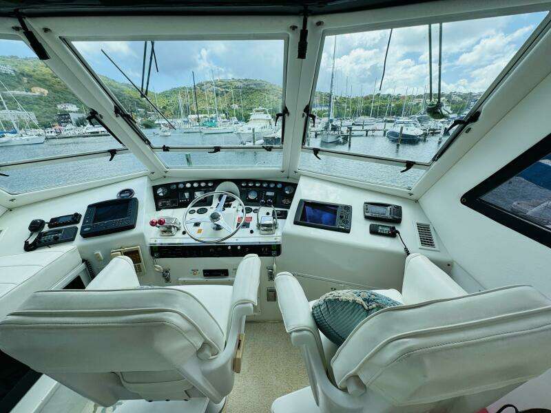 Layla Rose 52ft Hatteras Yacht For Sale