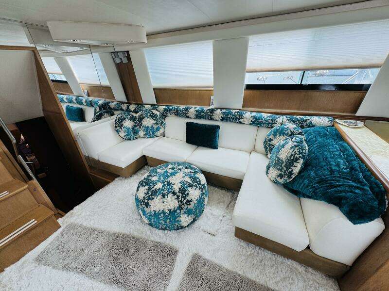 Layla Rose 52ft Hatteras Yacht For Sale