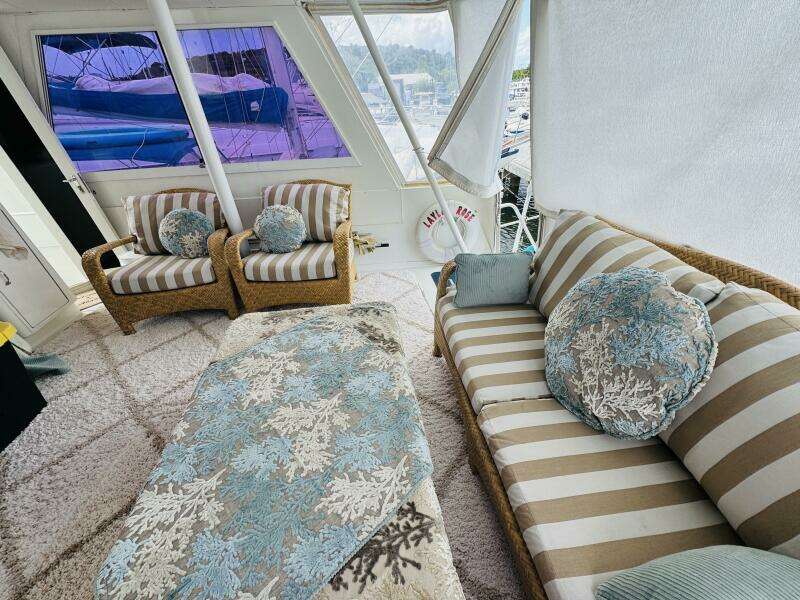 Layla Rose 52ft Hatteras Yacht For Sale