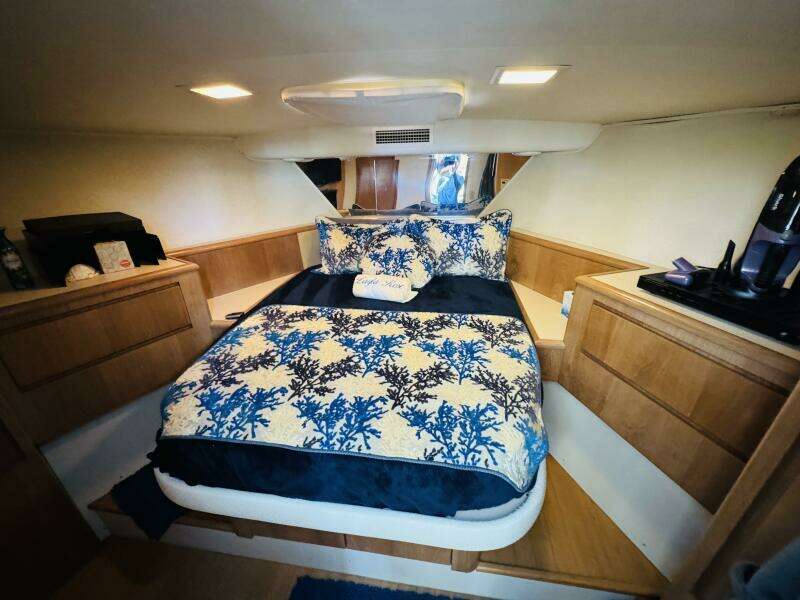 Layla Rose 52ft Hatteras Yacht For Sale