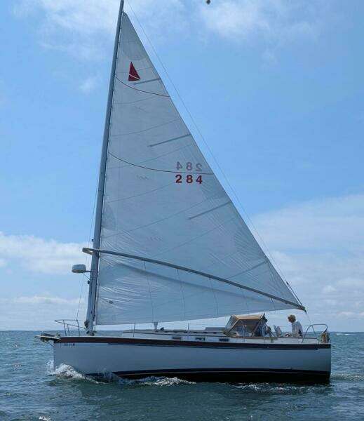 First Light 30ft Nonsuch Yacht For Sale