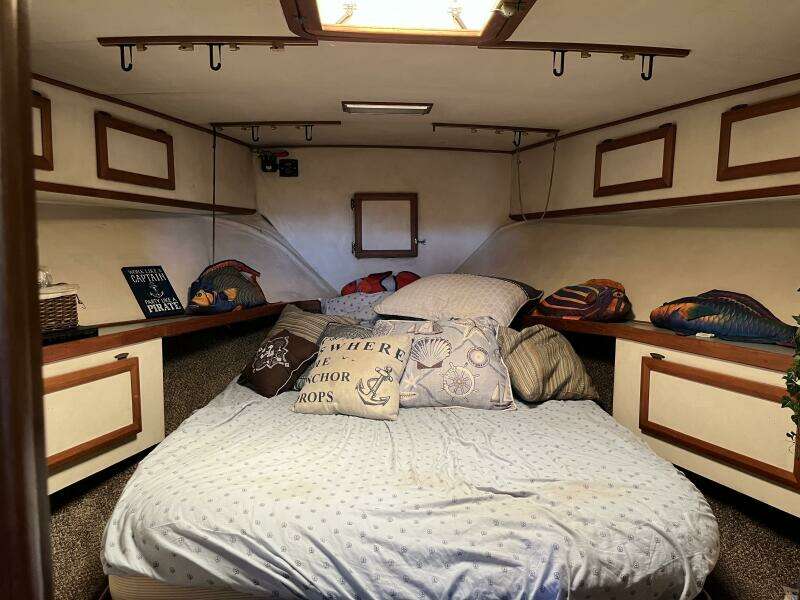 44ft Topaz Yacht For Sale