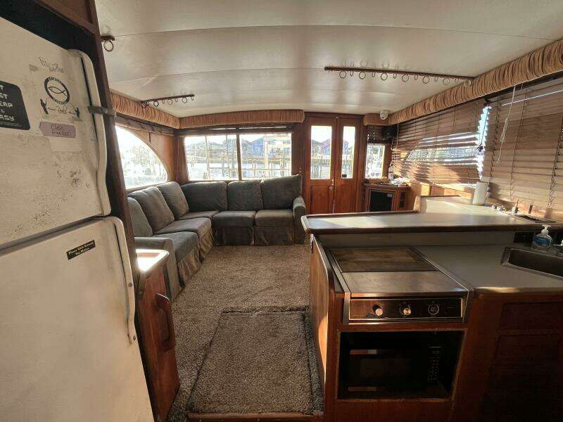 44ft Topaz Yacht For Sale