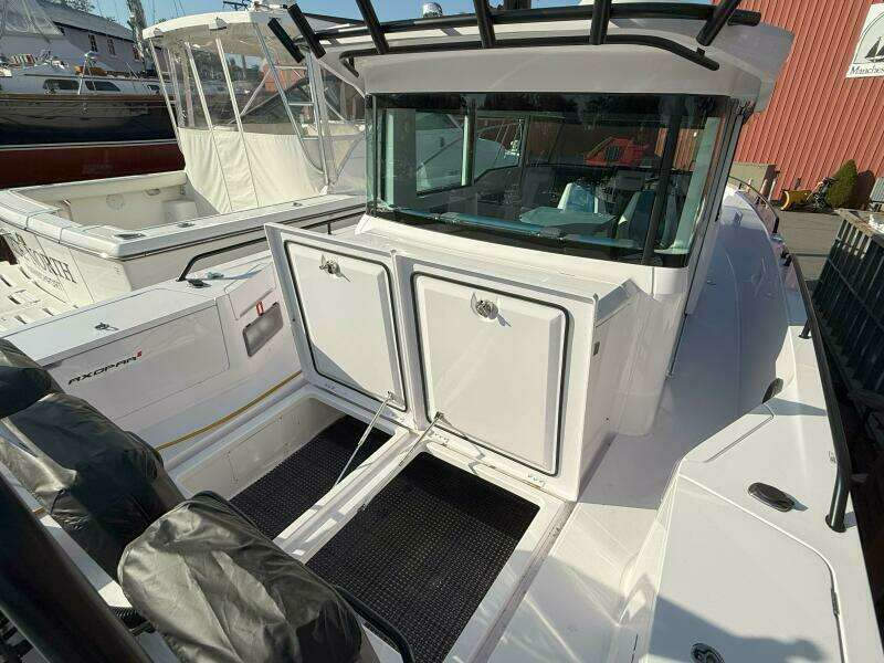 Stock 20 37ft Axopar Yacht For Sale