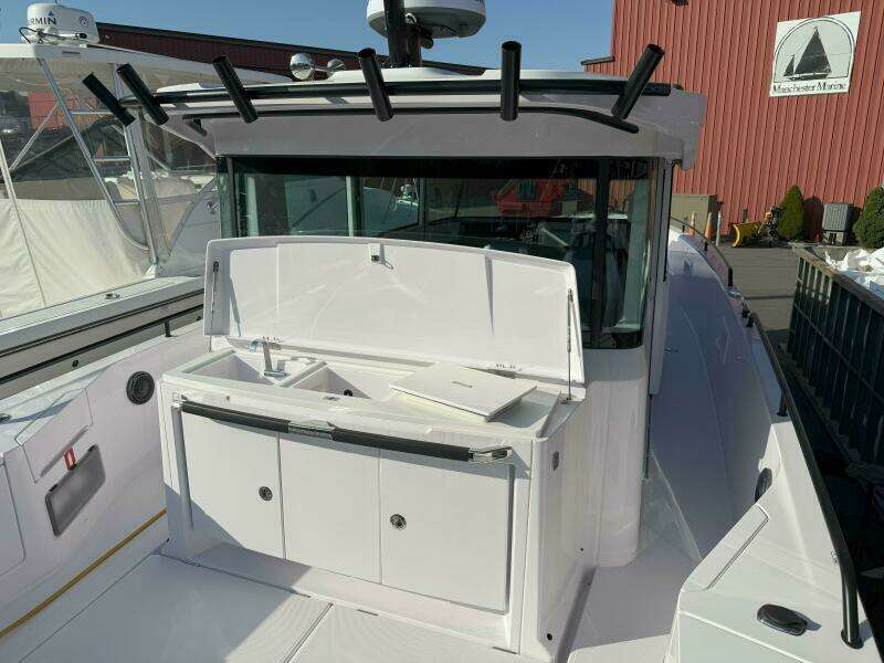 Stock 20 37ft Axopar Yacht For Sale