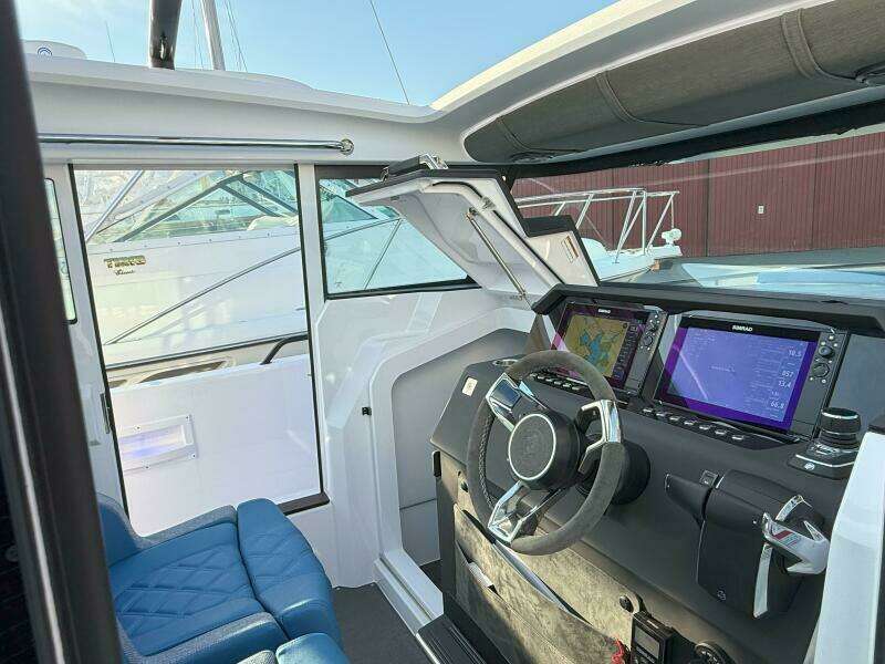Stock 20 37ft Axopar Yacht For Sale