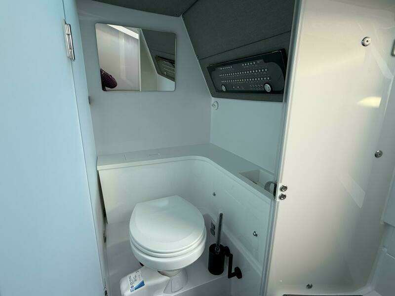 Stock 20 37ft Axopar Yacht For Sale
