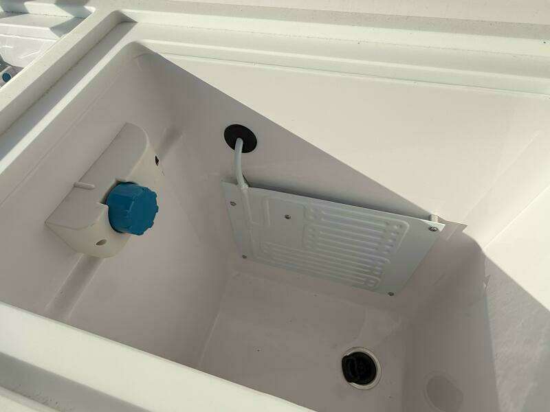 Stock 20 37ft Axopar Yacht For Sale