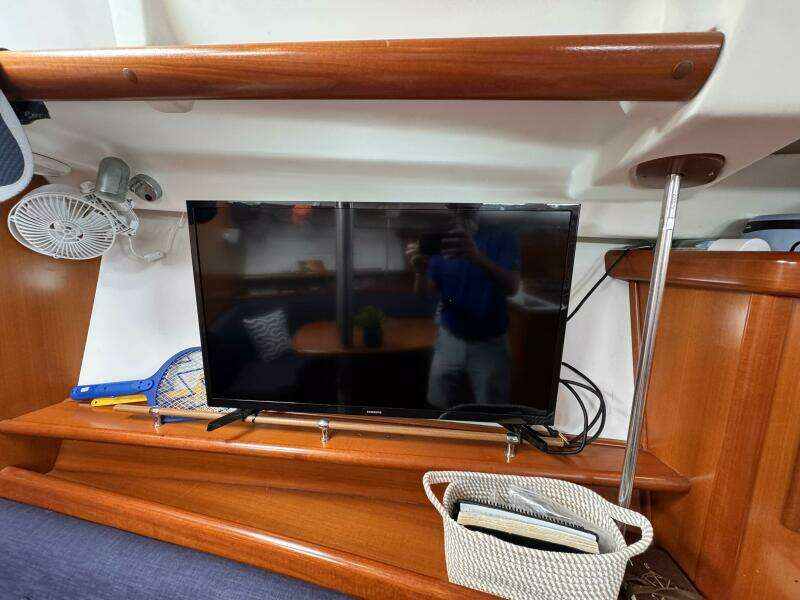 37ft Beneteau Yacht For Sale