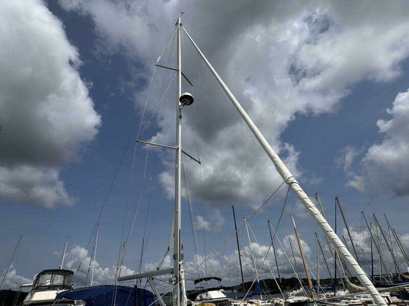 37ft Beneteau Yacht For Sale