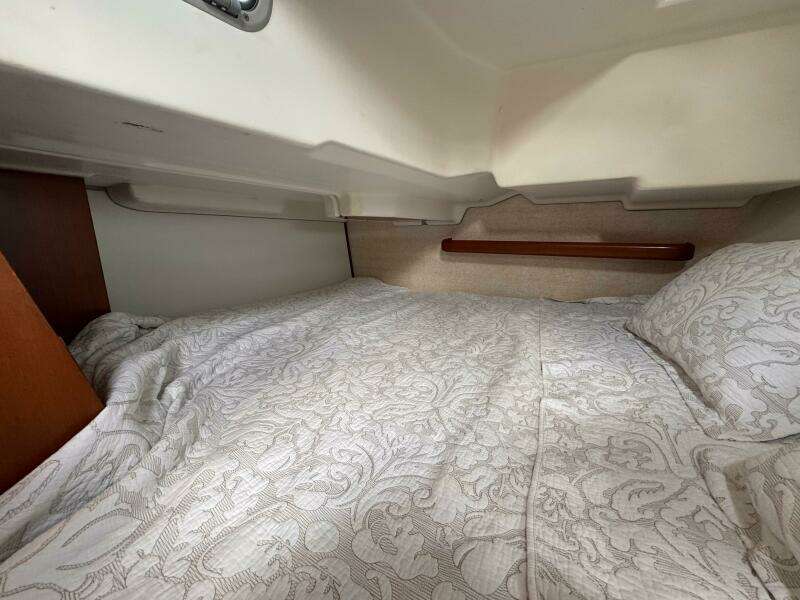 37ft Beneteau Yacht For Sale