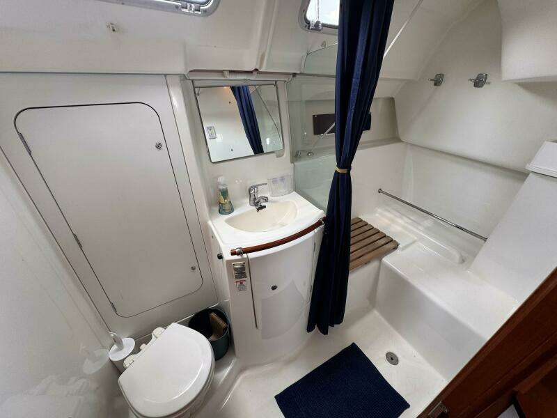 37ft Beneteau Yacht For Sale