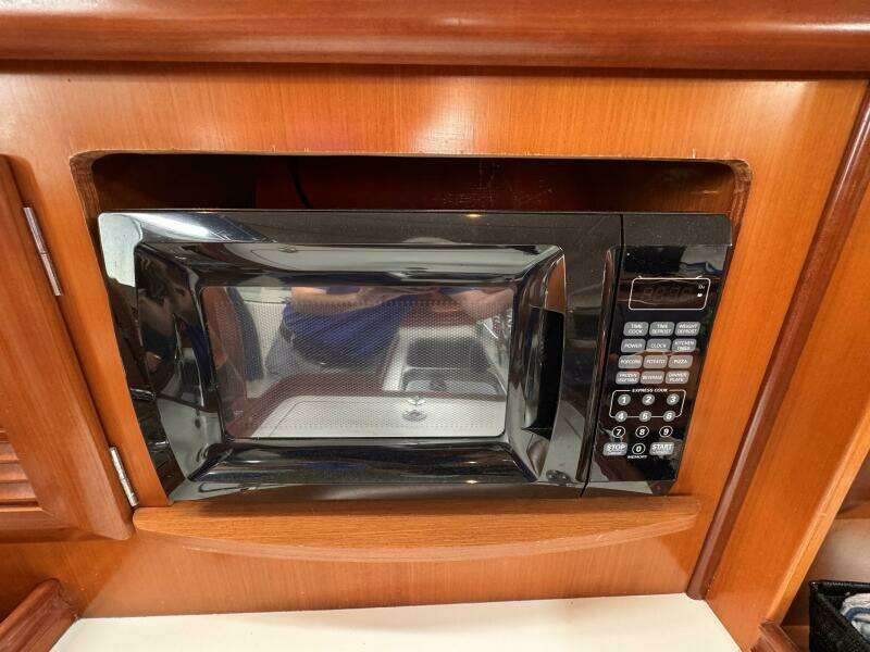 37ft Beneteau Yacht For Sale